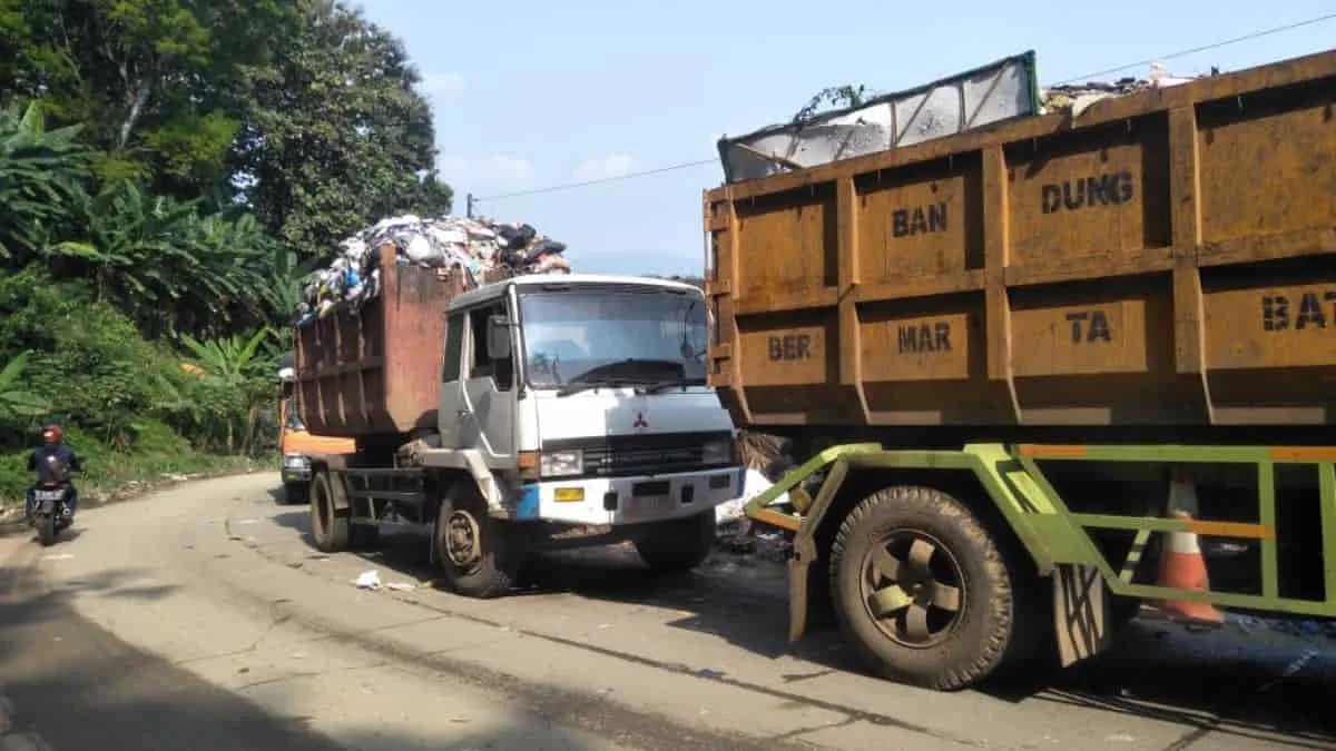 Buangan ke TPA Sarimukti Dibatasi, DLH Cimahi Minta Warga Pilah Sampah dari Rumah