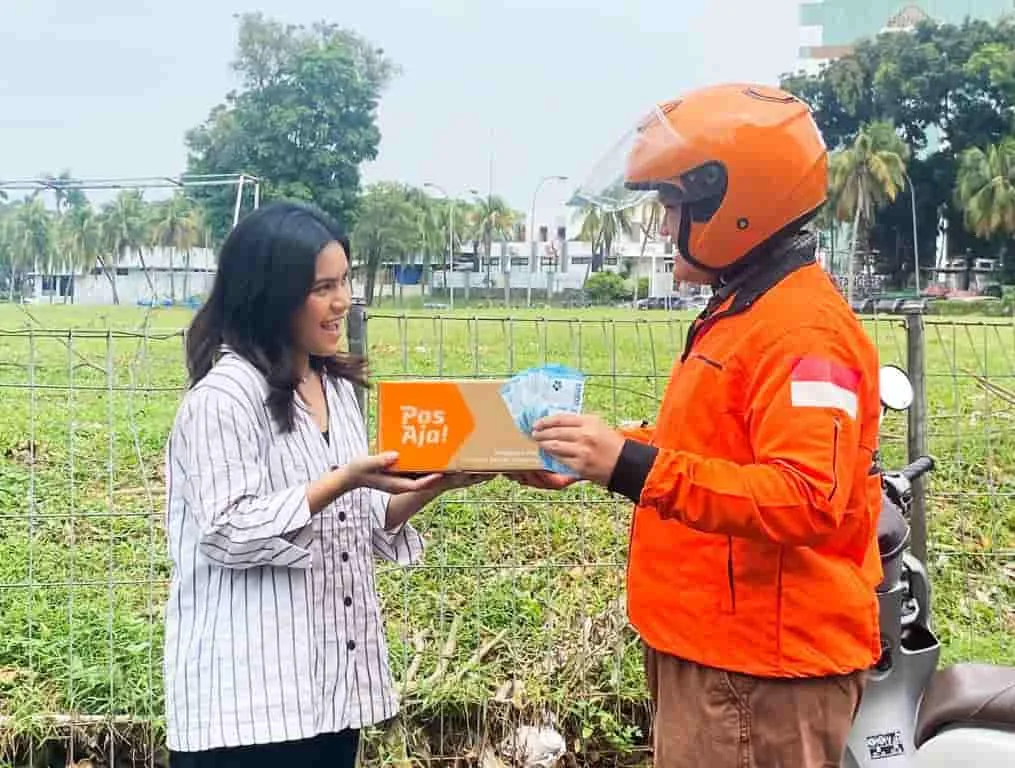 Dorong UMKM Go Digital, Pos Indonesia dan Shopee Hadirkan Layanan COD PosAja!