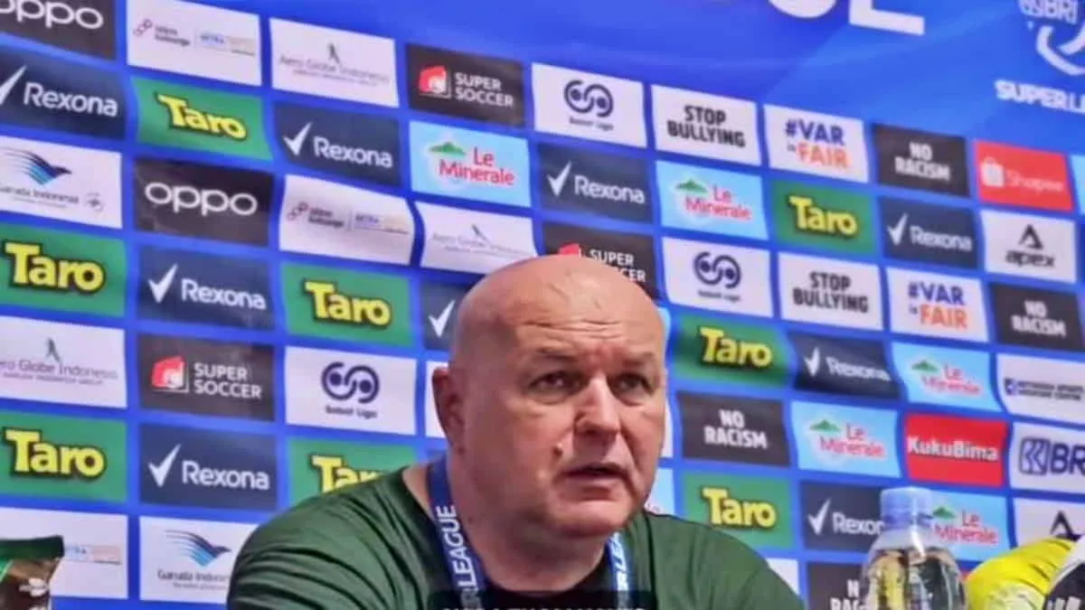 Jawaban Mengejutkan Pelatih Persib Bojan Hodak Soal Ketertarikannya Rekrut Thom Haye