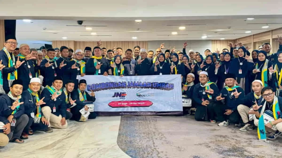 JNE Gratiskan 1643 Karyawan dan Keluarganya Berangkat Umrah ke Tanah Suci