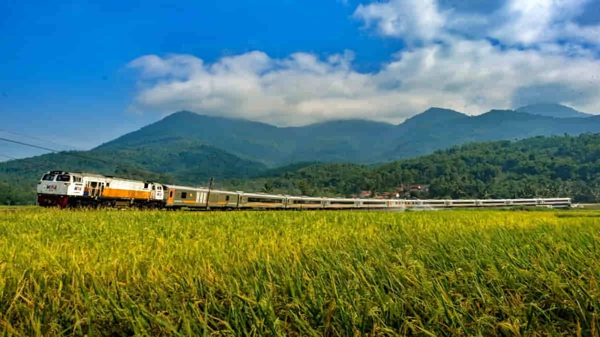 Pemprov Jawa Barat Bersiap Kembangkan Konsep Wisata Berbasis Jalur Kereta Api