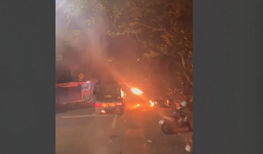 Rektor Unisba: Aparat Tembakan Gas Air Mata Bubarkan Massa Non-Mahasiswa