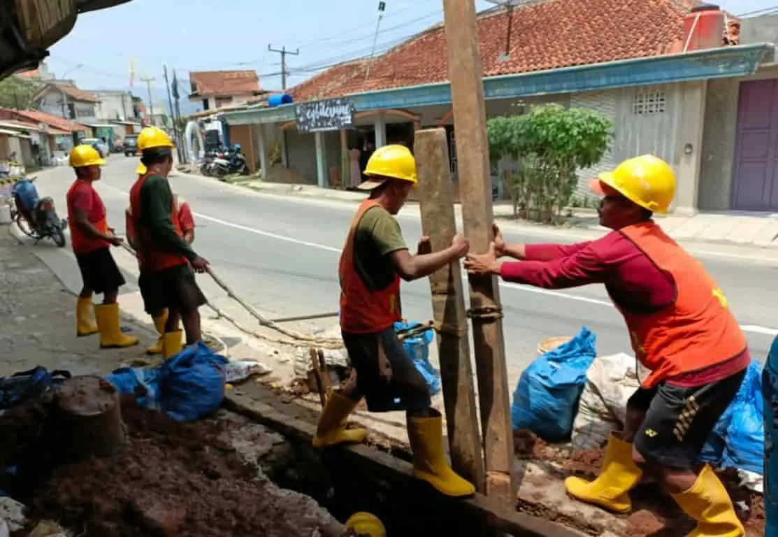 Sistem Ducting Gantikan Galian Kabel Yang Bikin Jalan KBB Rusak