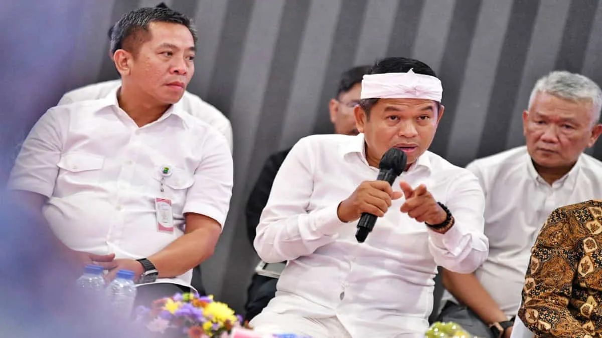 Gubernur Jawa barat Dedi Mulyadi. Banjir menjadi permasalahan terberat saat ini, Pemprov Jawa Barat akan mempercepat penataan daerah aliran sungai. Foto: Diskominfo Jabar/