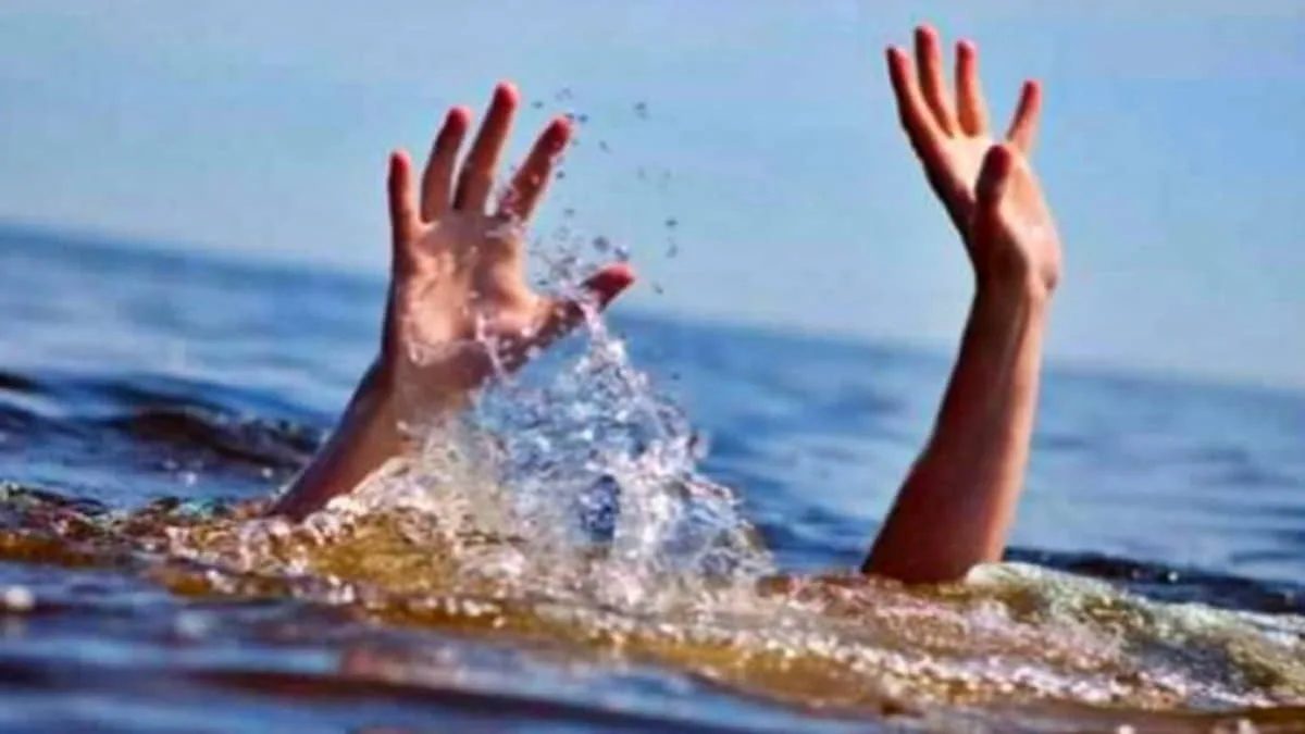 Tergulung ombak saat berenang di pantai, satu anak tenggelam di Pantai Timur Pangandaran. Tim SAR gabungan hingga saat ini masih melakukan upaya pencarian korban. Foto: ilustrasi/