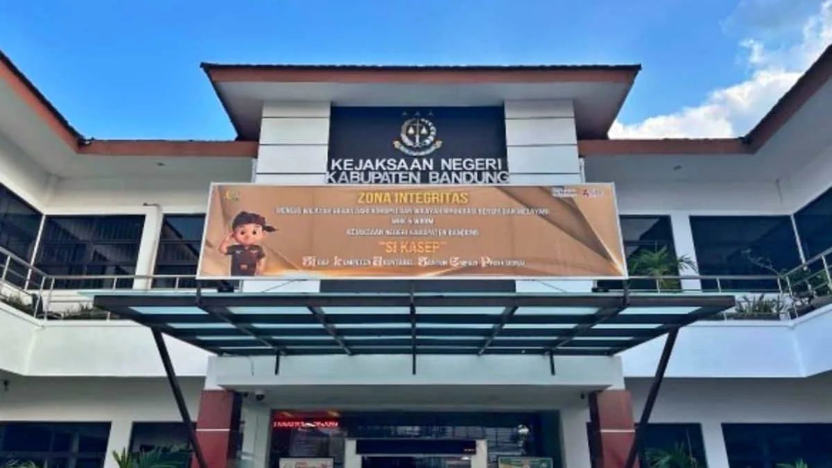 Gedung Kejari Kabupaten Bandung, Jawa Barat. Ditanya mengenai proses penanganan dugaan kasus korupsi PT BDS, Kepala Kejari Kabupaten Bandung irit bicara. Foto: istimewa/