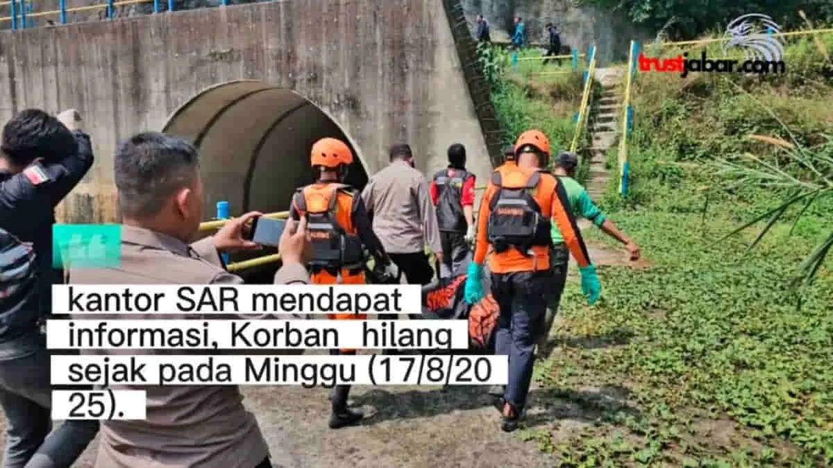 Video evakuasi jasad bocah korban tenggelam di aliran Sungai Citarum, Kecamatan Margaasih, Kabupaten Bandung, Jawa Barat. Video: Kantor SAR Bandung/