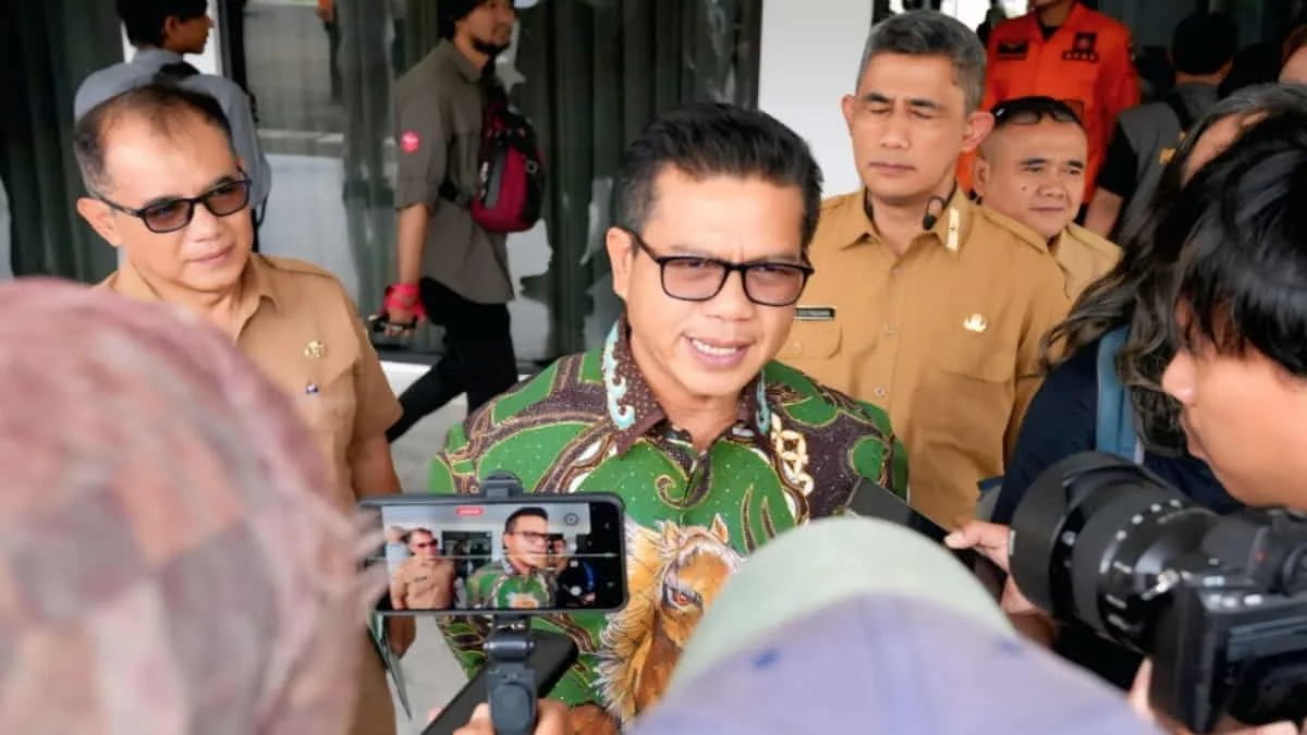 Bupati Bandung, Dadang Supriatna menilai penanganan infrastruktur penyebab banjir selama ini masih saling lempar kewenangan. Foto: ist/