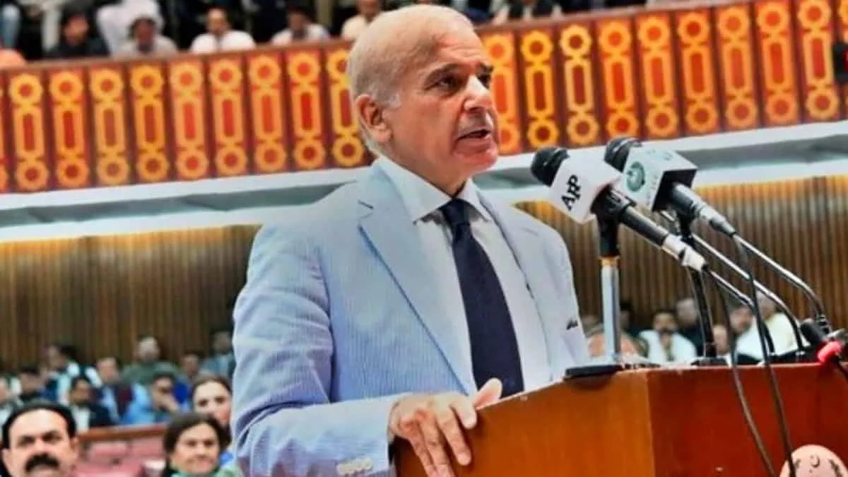 Perdana Menteri Pakistan Shehbaz Sharif mengklaim telah berbicara melalui telepon dengan Presiden Iran Masoud Pezeshkian pada hari Senin kemarin dalam memediasi konflik berkepanjangan di kawasan Teluk yang melibatkan AS-Iran. Foto: ist/net