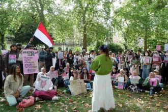 Diaspora Indonesia di Inggris Unjuk Rasa