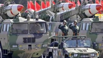 Tiongkok Pamerkan Alutsista Canggih Saat Parade Militer