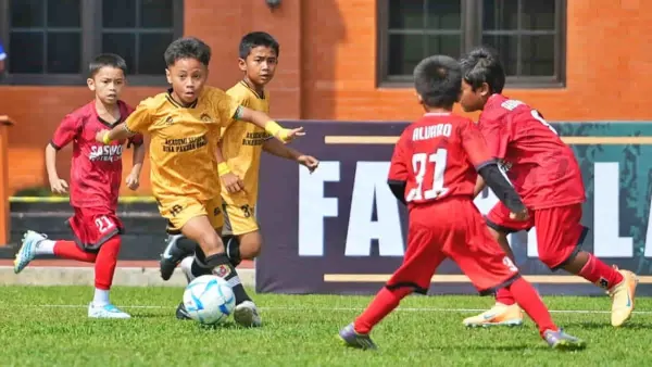 Ratusan Tim Sepak Bola Usia Dini Ikuti Danseskoad Cup 2026 di Bandung