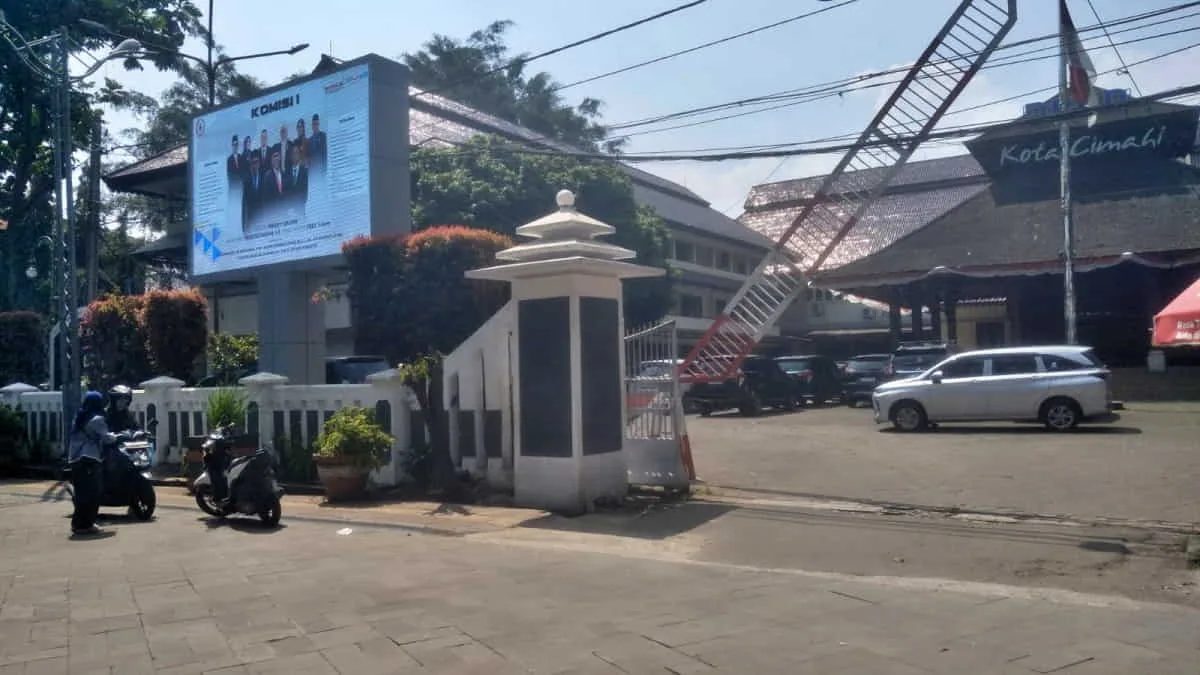 Pemkot Cimahi, jaw aBarat, dalam waktu dekat ini akan merenovasi Gedung DPRD Kota Cimahi yang membutuhkan anggaran sebesar Rp 1,5 miliar lebih. Foto: Adi H/trustjabar