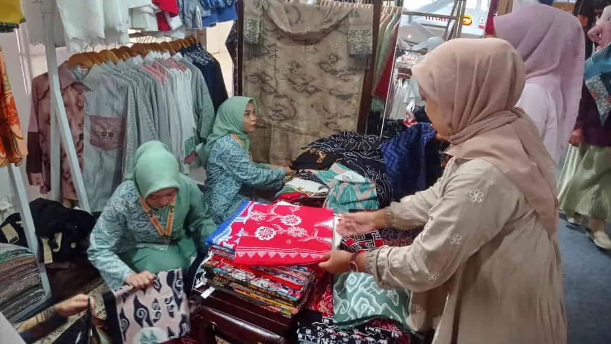 PT Pos Indonesia dan RestockTech berkomitmen menghadirkan akses pergudangan dan distribusi yang ramah UMKM. Foto: ist/