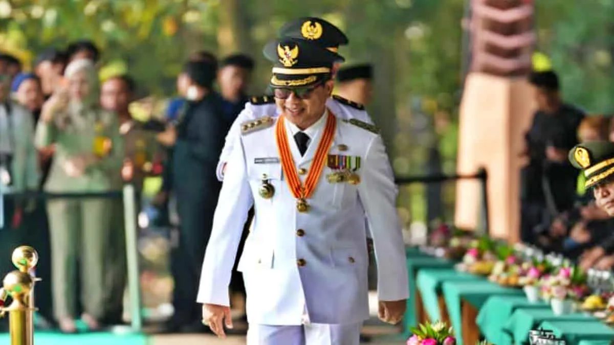 Bupati Bandung Dadang Supriatna saat mengikuti upacara peringatan Hari Jadi ke-385 Kabupaten Bandung, Senin (20/4/2026). Foto: Diskominfo Pemkab Bandung/