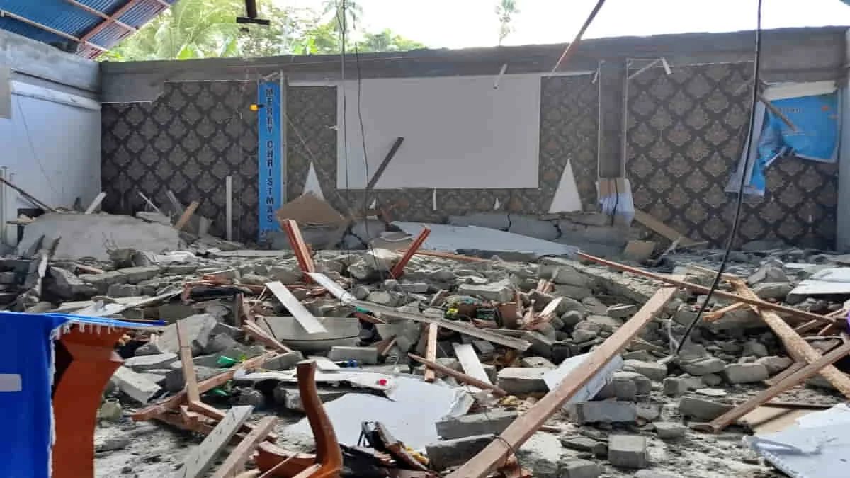 Kerusakan dampak gempa bumi tektonik M7,6 yang mengguncang Kota Bitung, Sulawesi Utara, Kamis (2/4/2026). BNPB mencatat seorang warga meninggal tertimpa reruntuhan dan beberapa bangunan rusak akibat guncangan gempa. Foto: ist/dok. BNPB