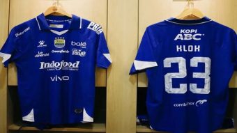 Ngeri! Ini Harga Jersey Terbaru Persib Musim 2025-2026, Bikin Geleng-geleng Kepala!