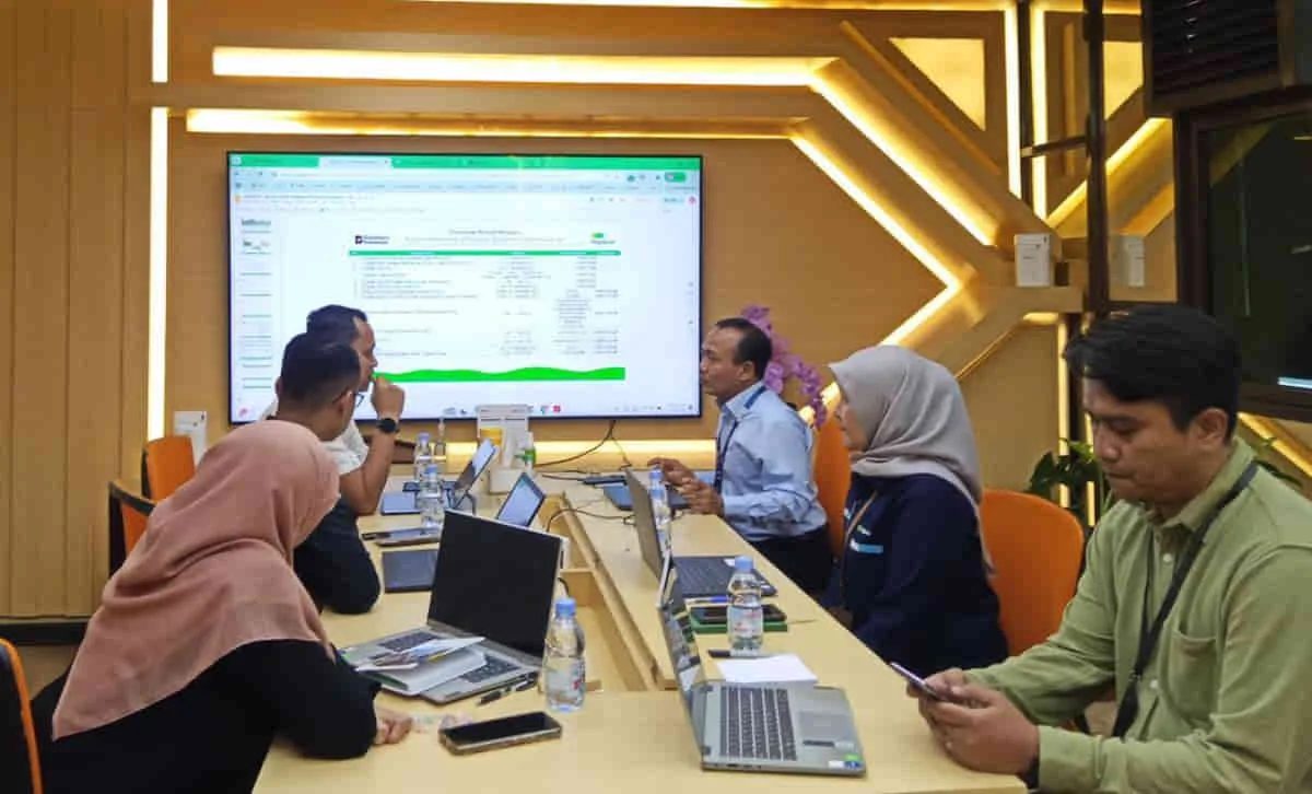PT Pegadaian Kanwil X Jawa Barat mencatat pertumbuhan kinerja investasi emas sebesar 295,51 persen secara tahunan. Tingginya minat masyarakat terhadap investasi emas memengaruhi kenaikan tersebut.