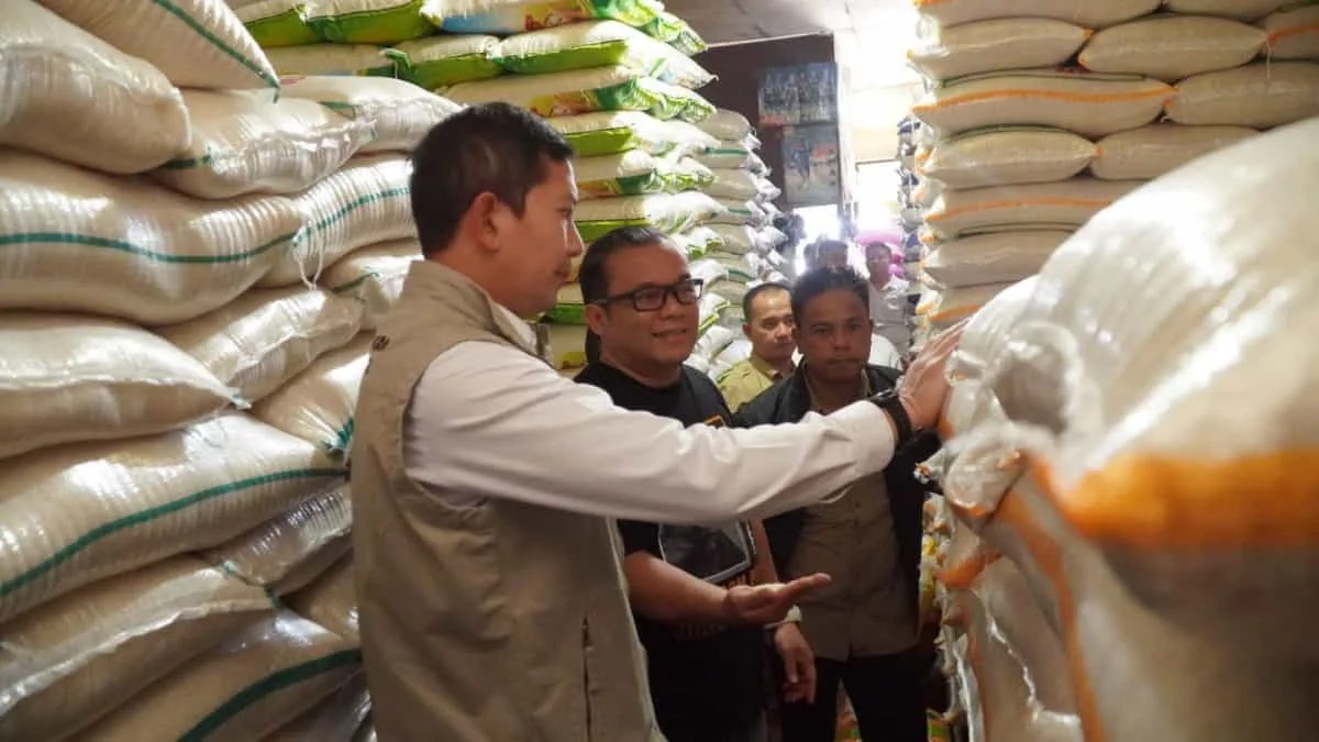 Polda Jabar memastikan harga beras di Bandung Raya, Jawa Barat, dalam kondisi stabil. Foto: ist/