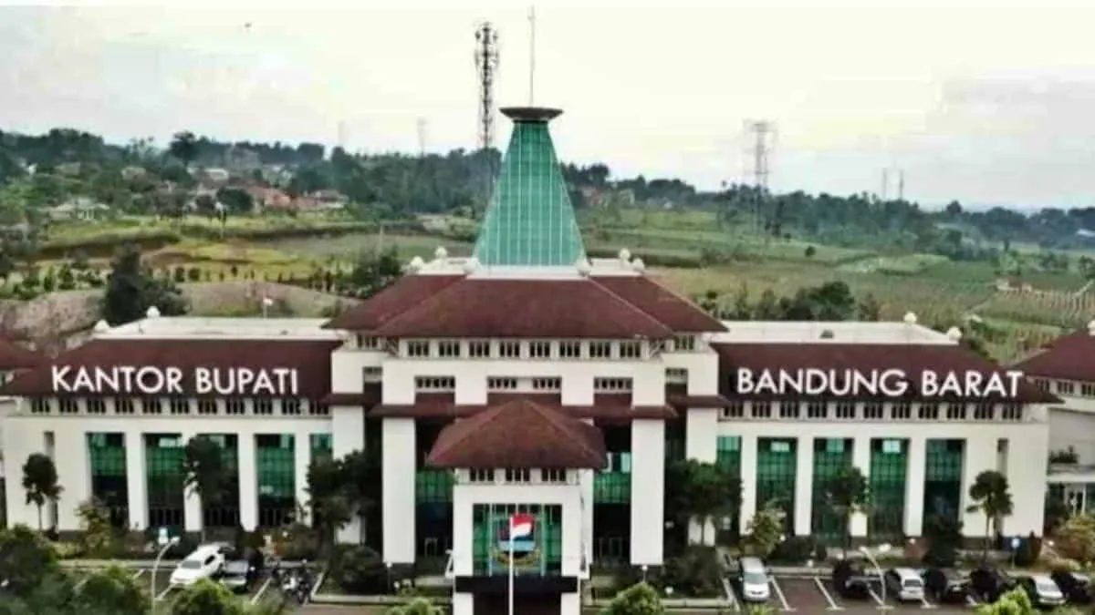 Kantor Bupati Bandung Barat, Jawa Barat. Gabungan elemen masyarakat mendorong Pemkab Bandung Barat segera mewujudkan kedaulatan fiskal untuk optimalisasi pembangunan berbasis potensi lokal. Foto: ist/Diskominfo Bandung Barat