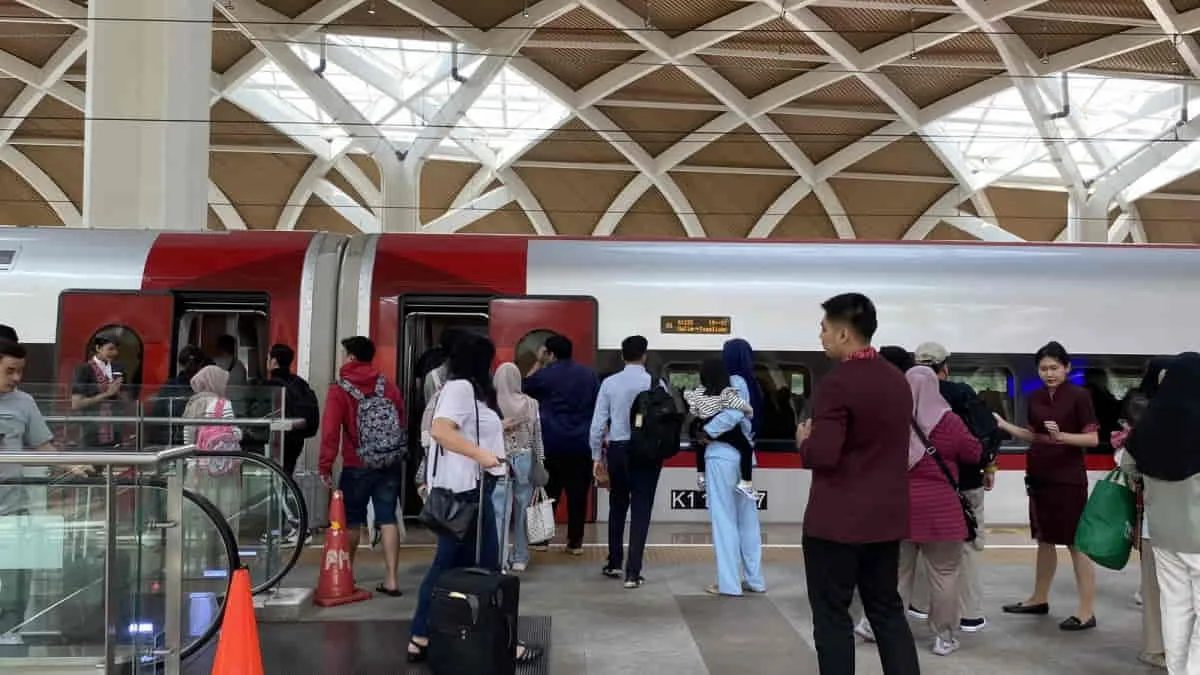 Hingga 18 Agustus 2025, KCIC akan mengoperasikan 62 perjalanan kereta cepat Whoosh setiap hari relasi Padalarang-Halim (PP). Foto: ist/