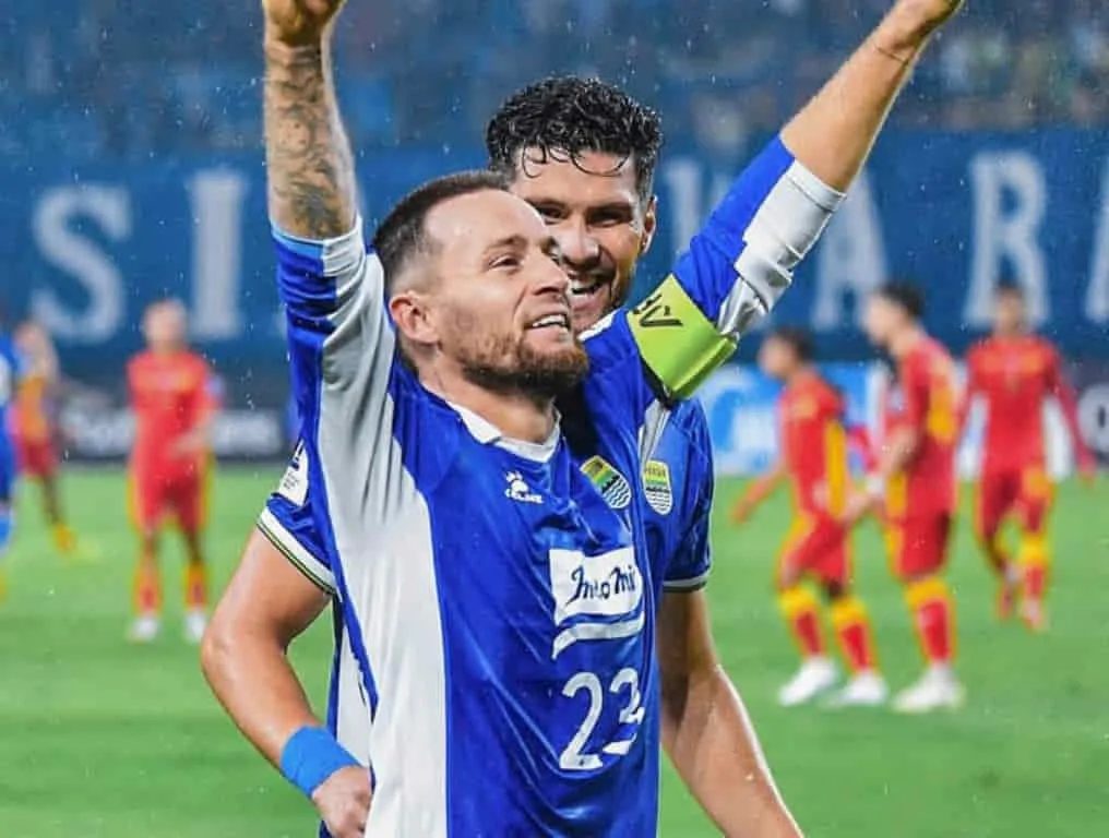 Persib Bandung sukses tumbangkan Selangor FC 2-0 di GBLA, Kamis (23/10/2025) malam. (Foto: Istimewa)