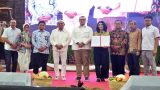 Penandatangan Komitmen Bersama tentang Pengembangan Industri Inklusif, Berdaya Saing, dan Berkelanjutan di Jawa Barat. Pemprov mengklaim sektor industri menjadi tulang punggung pertumbuhan ekonomi. Foto: istimewa/